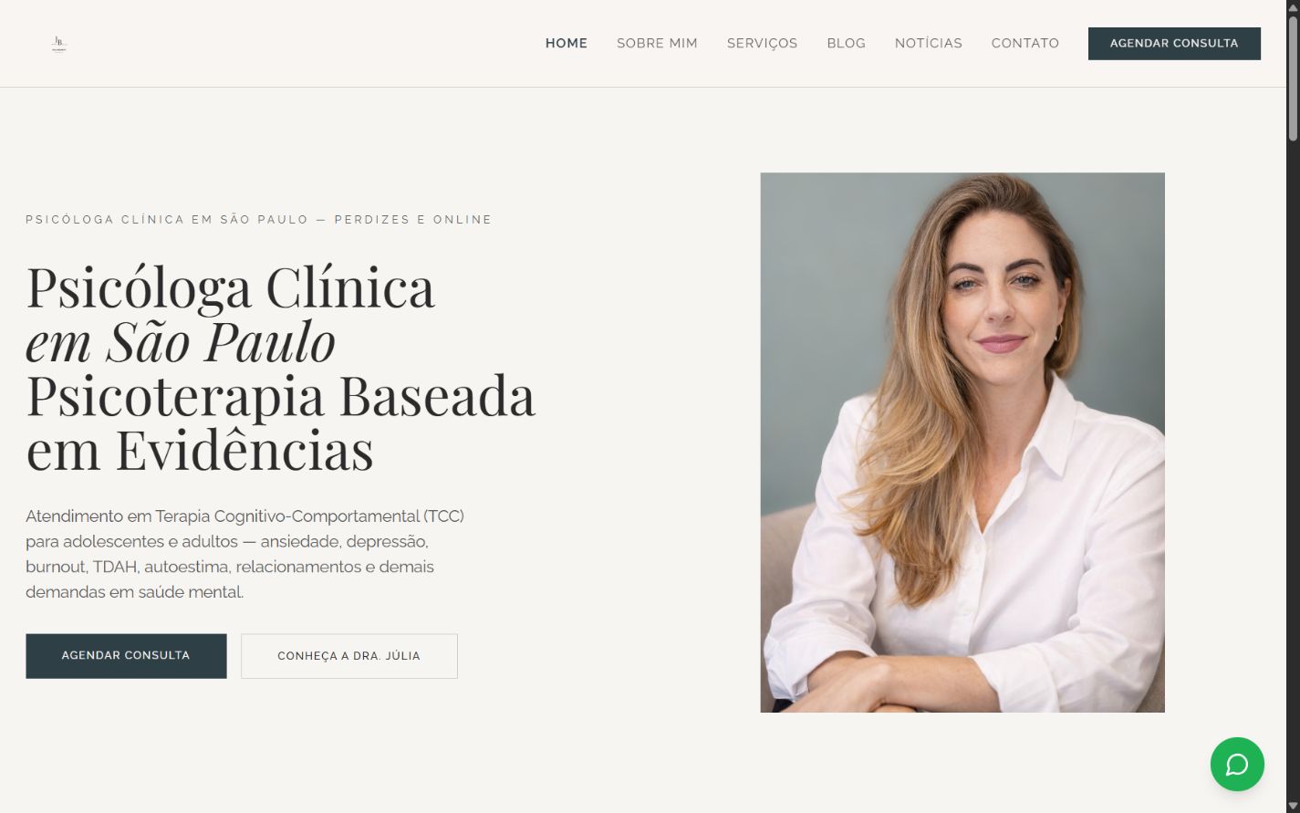 Site da psicóloga Júlia Brunetti exibido em um MacBook